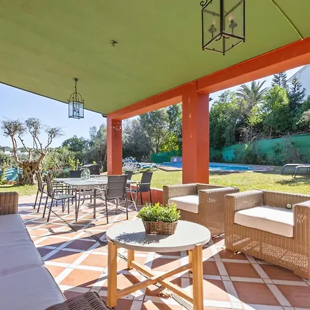 Africa With Private Pool - Eaw Homes Marbella