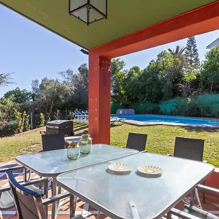 Africa With Private Pool - Eaw Homes