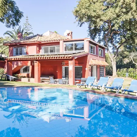 Africa With Private Pool - Eaw Homes Villa